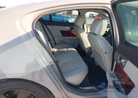 2011 Jaguar Xf из США, поврежденный, VIN SAJWA0FBXBLS04162